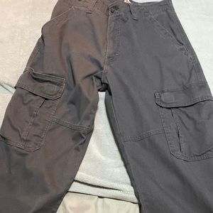 Wrangler- dark gray cargo jeans